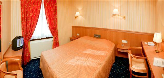 Hotel - Restaurant Dahm Erpeldange Room photo